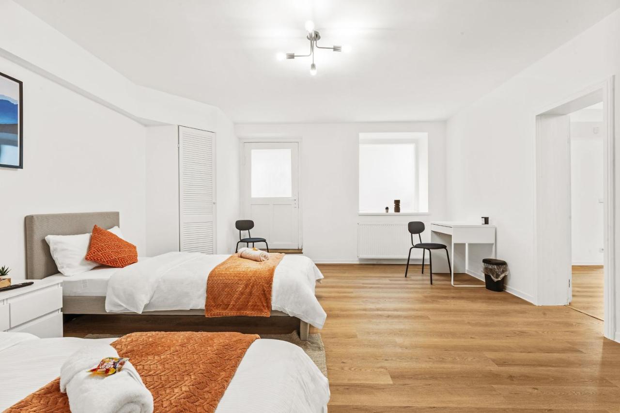 2 Zimmer Apartments, 4 Betten, Vollmoebliert,Zentrale Lage Am S-Bahnhof Berlín Exterior foto